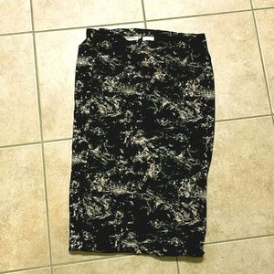 H&M basic tan & black midi skirt - size S (Small)